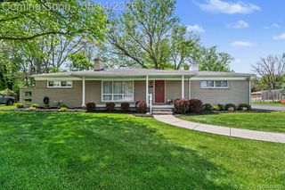 27991 Green Willow Street, Farmington Hills, MI 48331