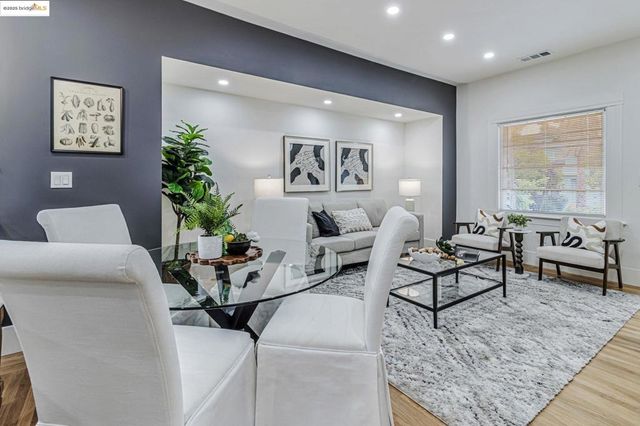 5614 Dover St, Oakland, CA 94609