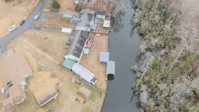 116 W Island Trail, Hertford, NC 27944