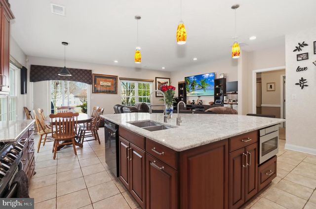 12 CARDINALFLOWER LN, Princeton Junction, NJ 08550
