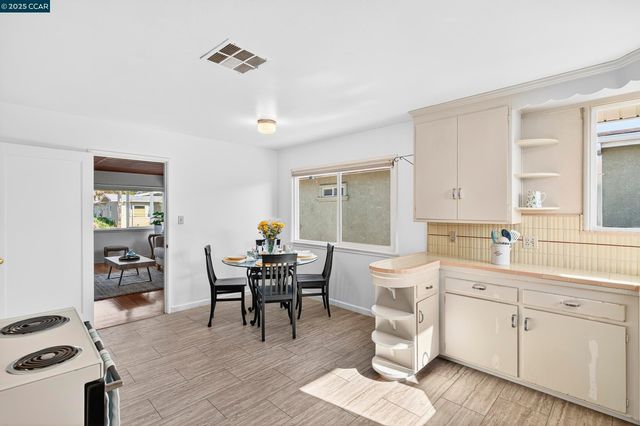 551 30Th St, Richmond, CA 94804