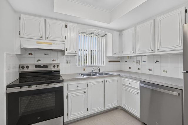2521 Emory Drive W H, West Palm Beach, FL 33415
