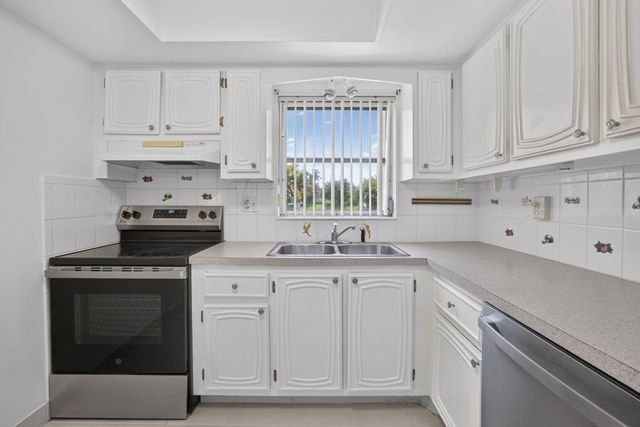 2521 Emory Drive W H, West Palm Beach, FL 33415