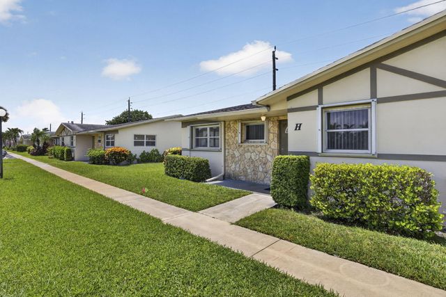 2521 Emory Drive W H, West Palm Beach, FL 33415