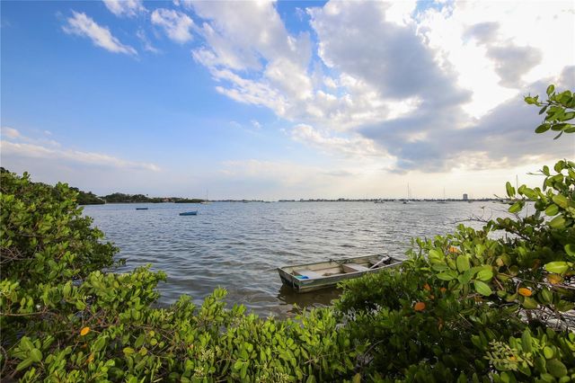 1250 MAY LANE, Sarasota, FL 34236