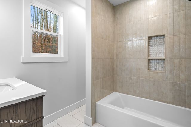 3883 Freels Rd, Friendsville, TN 37737