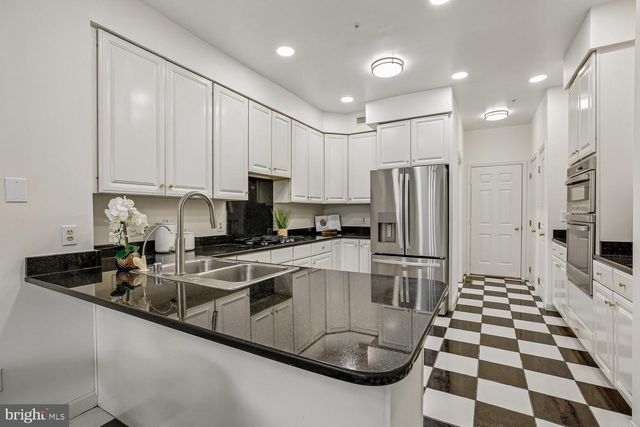 7940 TURNCREST DR, Potomac, MD 20854