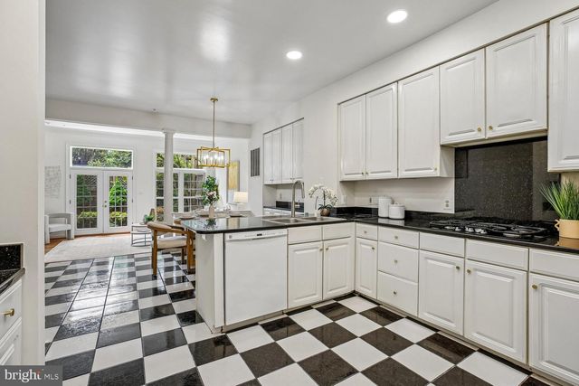 7940 TURNCREST DR, Potomac, MD 20854
