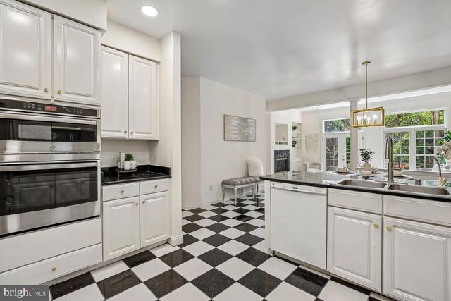 7940 TURNCREST DR, Potomac, MD 20854