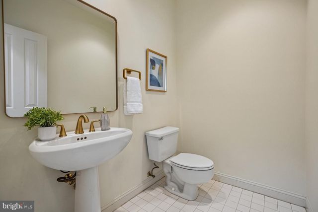 7940 TURNCREST DR, Potomac, MD 20854