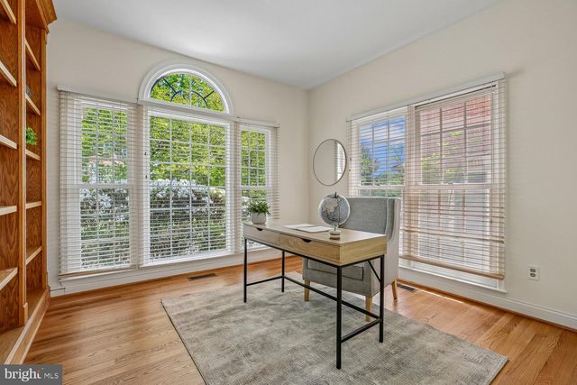 7940 TURNCREST DR, Potomac, MD 20854