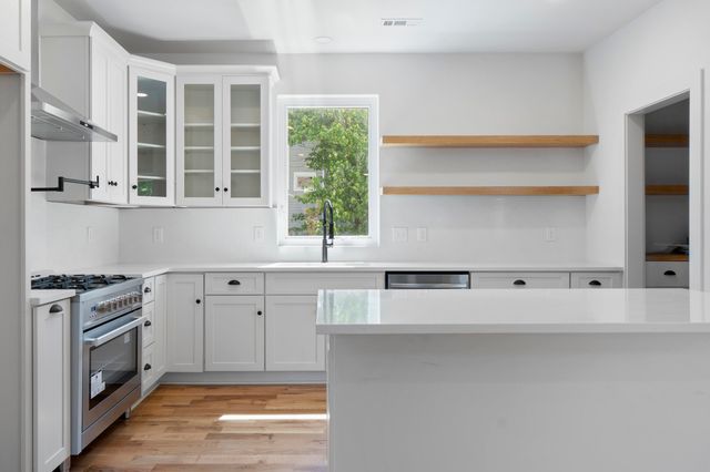 1404 Bailey Avenue, Chattanooga, TN 37404