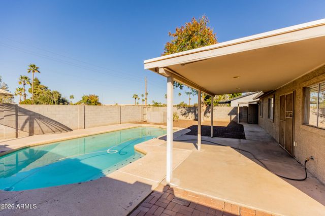 2126 W HERMOSA Drive, Tempe, AZ 85282