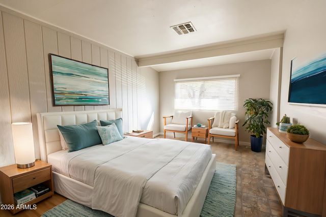 2126 W HERMOSA Drive, Tempe, AZ 85282