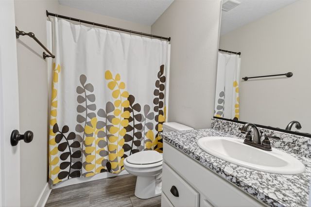 5308 162nd Court, Urbandale, IA 50323