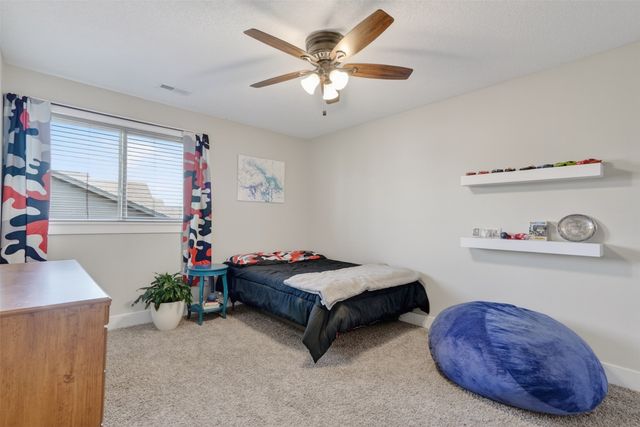 5308 162nd Court, Urbandale, IA 50323