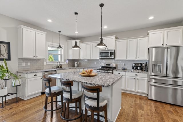 5308 162nd Court, Urbandale, IA 50323