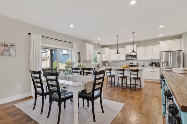 5308 162nd Court, Urbandale, IA 50323