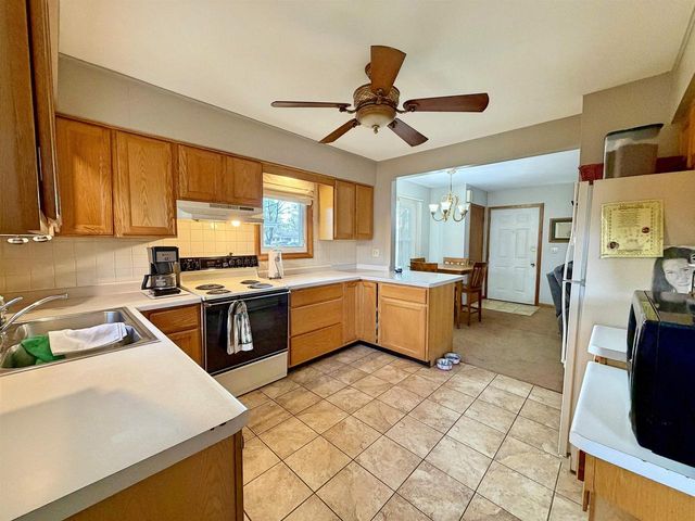 1934 Liberty Lane, Janesville, WI 53545