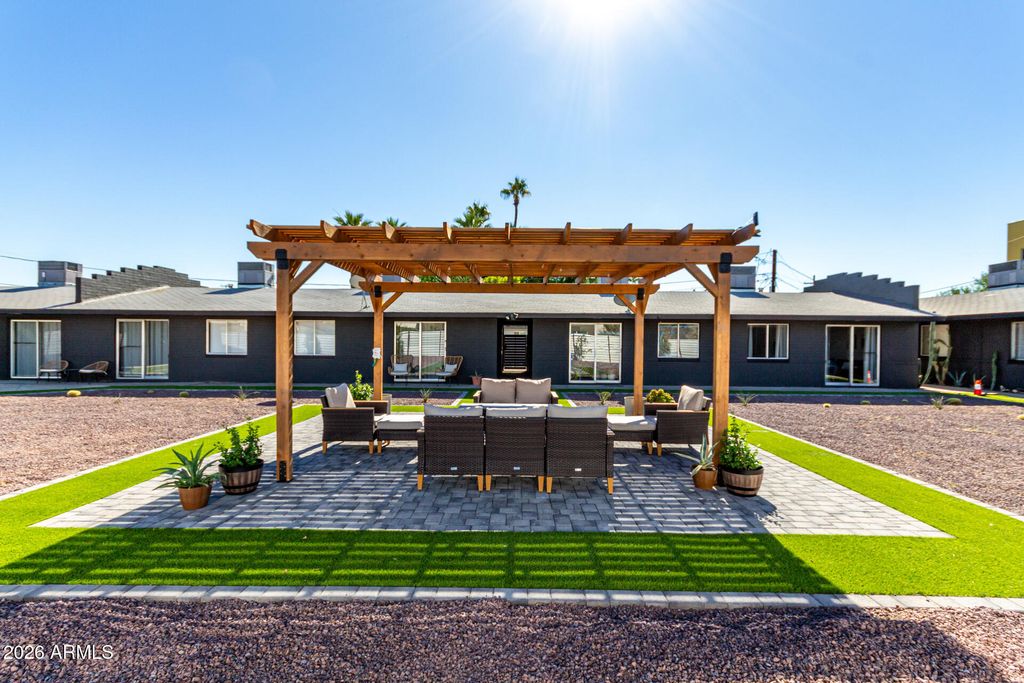 4142 N 10TH Street, Phoenix, AZ 85014 — exterior