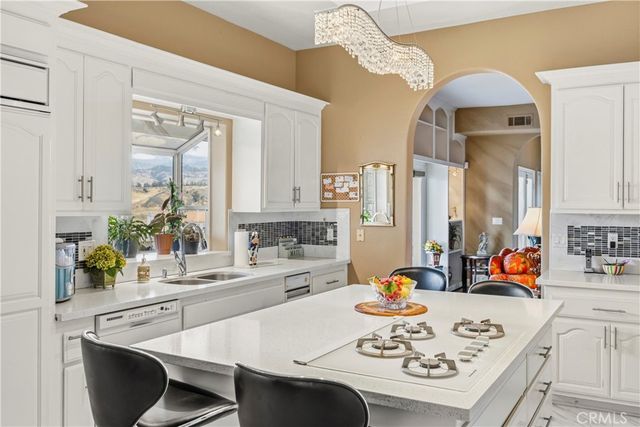 613 E Sunset N, Redlands, CA 92373