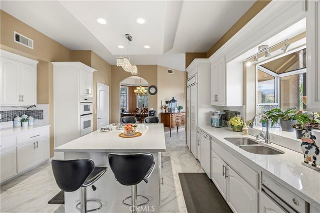 613 E Sunset N, Redlands, CA 92373