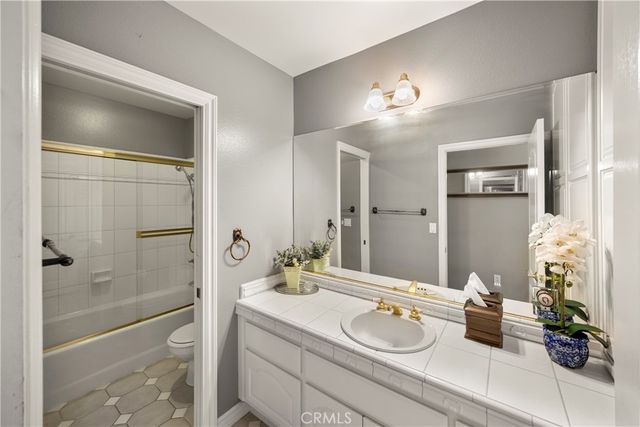 613 E Sunset N, Redlands, CA 92373