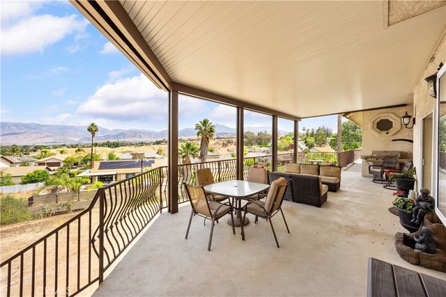 613 E Sunset N, Redlands, CA 92373