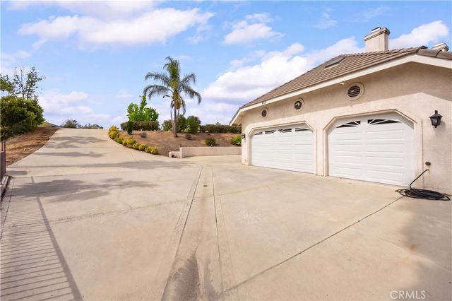 613 E Sunset N, Redlands, CA 92373