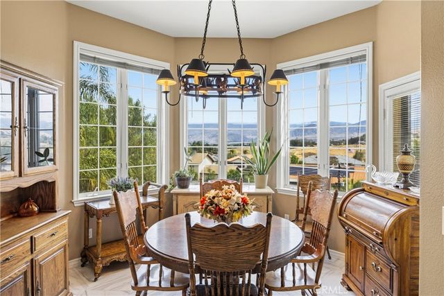 613 E Sunset N, Redlands, CA 92373