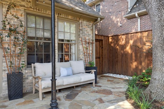 2704 Amherst Avenue, University Park, TX 75225
