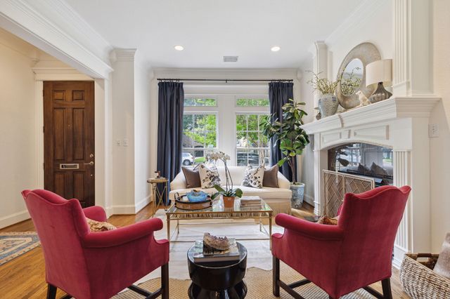 2704 Amherst Avenue, University Park, TX 75225