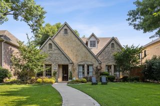 2704 Amherst Avenue, University Park, TX 75225