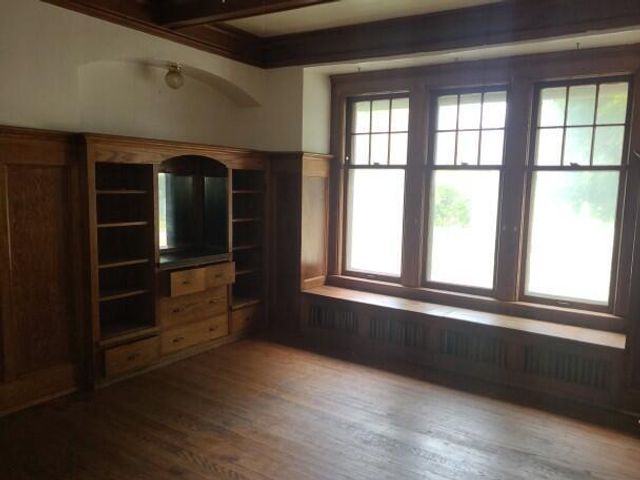 2377 N 44th STREET, Milwaukee, WI 53210