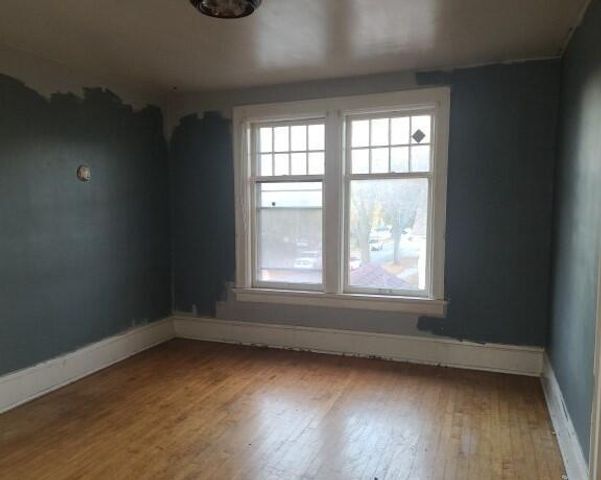 2377 N 44th STREET, Milwaukee, WI 53210