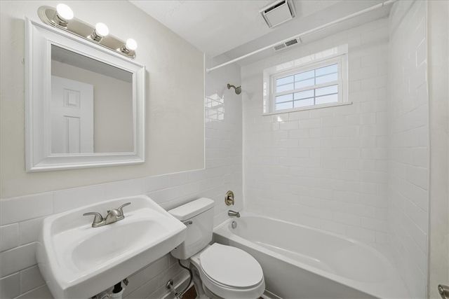 5900 Babcock Blvd 64, Ross Twp, PA 15237