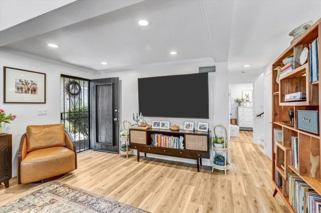 7392 Tooma Street 200, San Diego, CA 92139