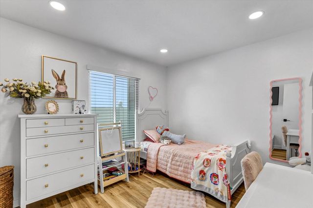 7392 Tooma Street 200, San Diego, CA 92139