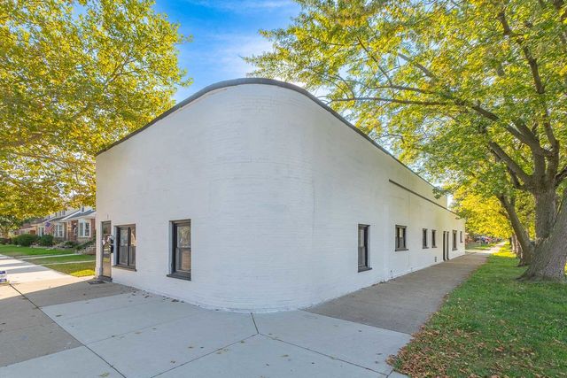 6259 W Peterson Avenue, Chicago, IL 60646