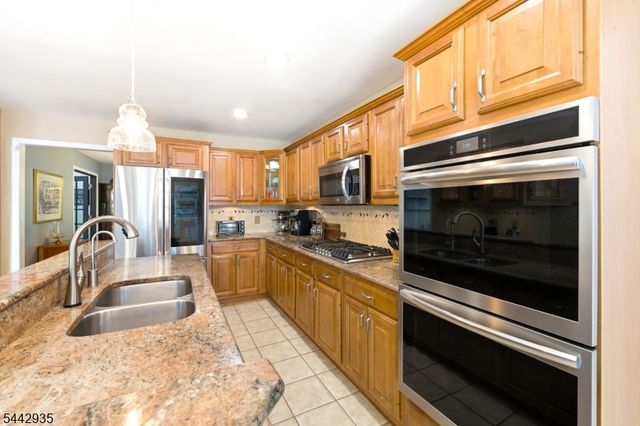 6 Dales Crossing, Wantage Twp., NJ 07461