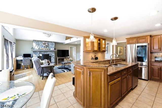 6 Dales Crossing, Wantage Twp., NJ 07461