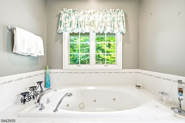 6 Dales Crossing, Wantage Twp., NJ 07461