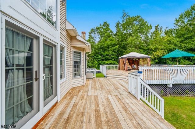 6 Dales Crossing, Wantage Twp., NJ 07461