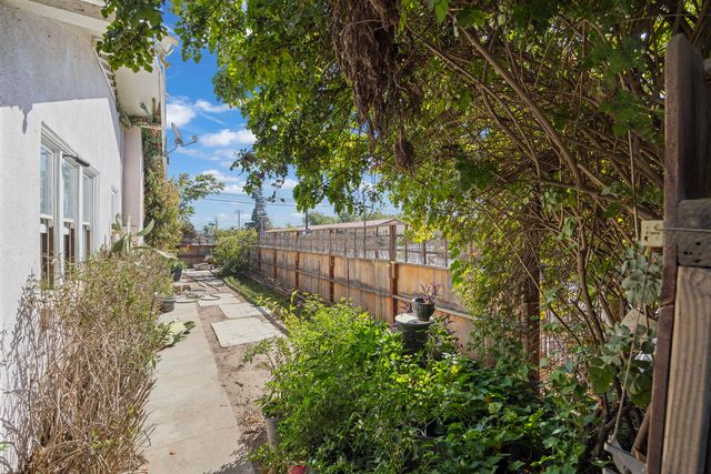 601 N Church Street, Visalia, CA 93291