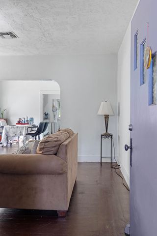 601 N Church Street, Visalia, CA 93291