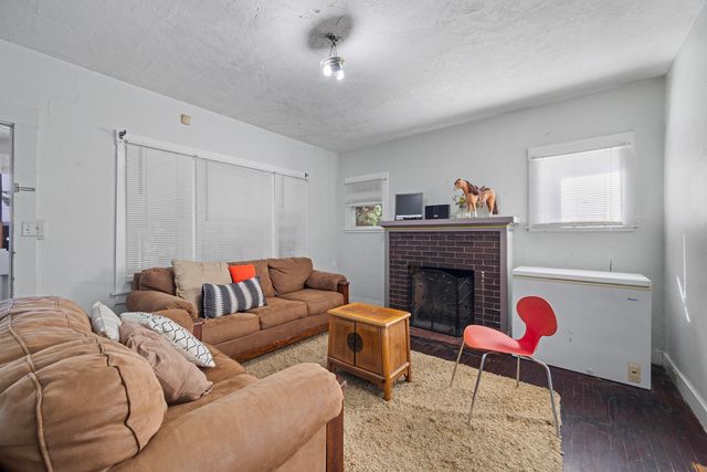 601 N Church Street, Visalia, CA 93291