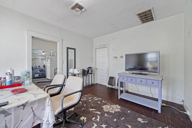 601 N Church Street, Visalia, CA 93291