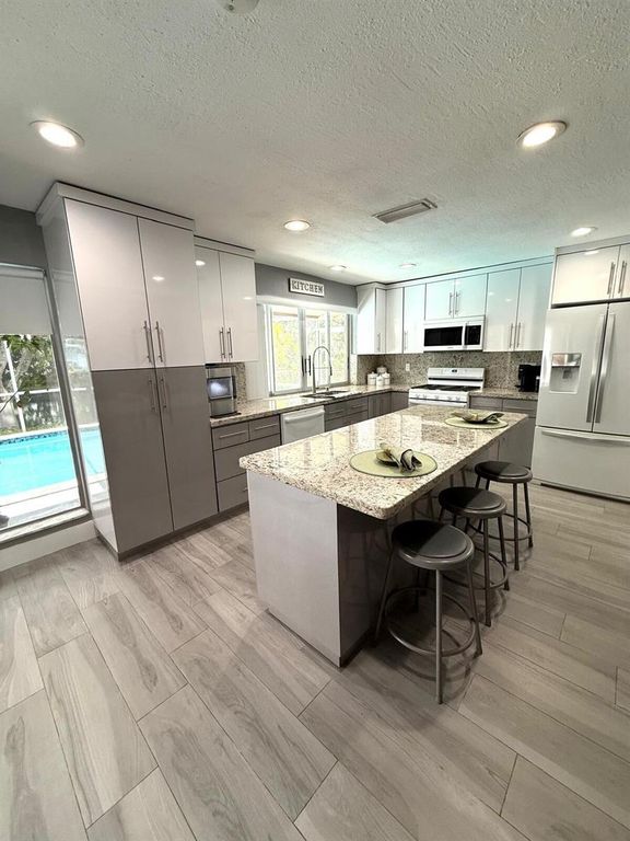 9340 NW 21ST Manor, Sunrise, FL 33322