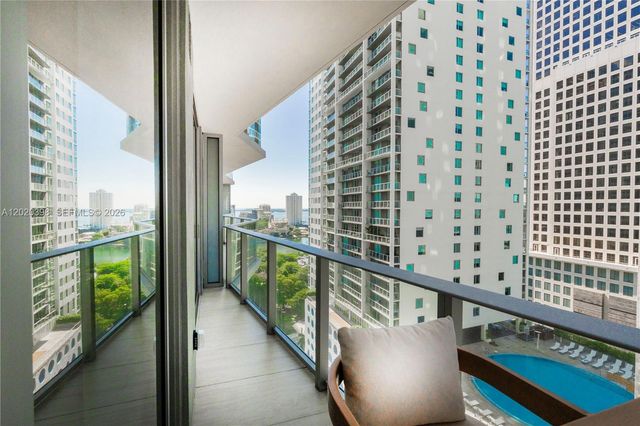 77 SE 5th St 1910, Miami, FL 33131