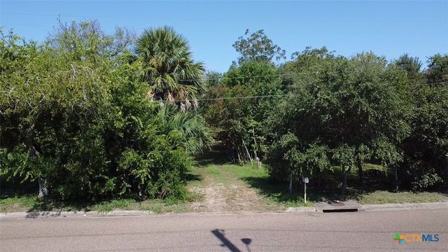 201 Stanly Street, Victoria, TX 77904